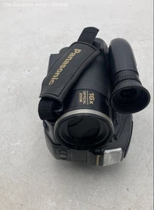 Panasonic PalmSight Palmcorder PV-L557 Black VHS-C Handheld Camcorder - Picture 1 of 6