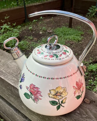 Tetera de acero esmaltada de 3 cuartos de galón JARDÍN FLORAL VINTAGE hecha en Tailandia Foto 1 de 4
