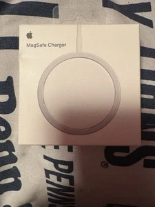 Apple Magsafe Charger - Picture 1 of 3