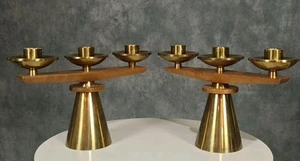 A PAIR OF VINTAGE MCM BRASS AND WOOD CANDLE STICK HOLDERS - Picture 1 of 9
