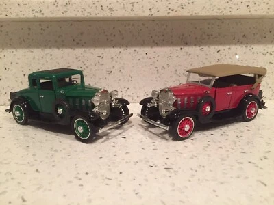 Signature Models 1932 Chevrolet Phaeton & 1932 Chevrolet Coupe - Image 1 of 4