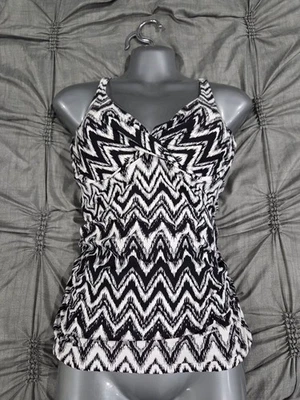 Camiseta tankini para mujer Apt 9 estampado blanco y negro talla grande Foto 1 de 2