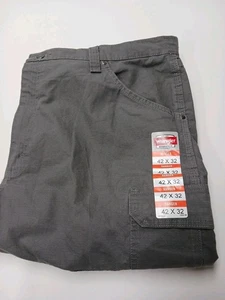 NEW WITH TAGS Wrangler Workwear " Ranger"42x32 Gray Ripstop 9 Pockets - Picture 1 of 15