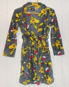 Pokemon Kids ROBE- Gray and Yellow Boy's Size 6/7 Attached Belt EUC - Picture 1 of 7