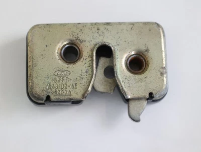 Cerradura portón trasero ford fiesta 3 gfj a43102ae 02-1993 - Imagen 1 de 3