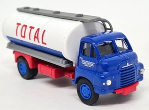 Vanguards 1/64 Bedford S Type Tanker Total Oil VA7003 Diecast Model Truck - Picture 1 of 4