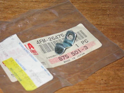 YAMAHA R7 YZF750R FRONT BRAKE MASTER CYLINDER RESERVOIR CAP HOLDER NEW 4FM-26475 Foto 1 de 2