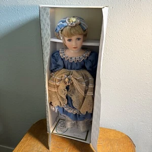 Court Of Dolls Bettie - Picture 1 of 1