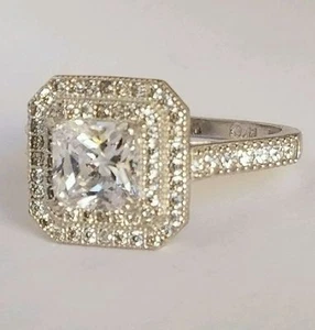 2 Carat 14k white Gold Halo Princess Cut created diamonds Engagement ring S 6.5 - Picture 1 of 7