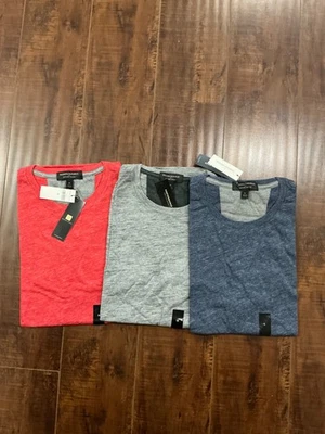 Banana Republic Men Short Sleeves Crew Neck Tee Shirt - Image 1 of 4