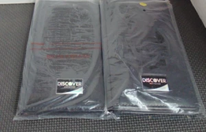 Lote de 2 nuevos soportes para carpetas de recibos de tarjeta de crédito Discover Guest Check 5 x 9" - Imagen 1 de 3