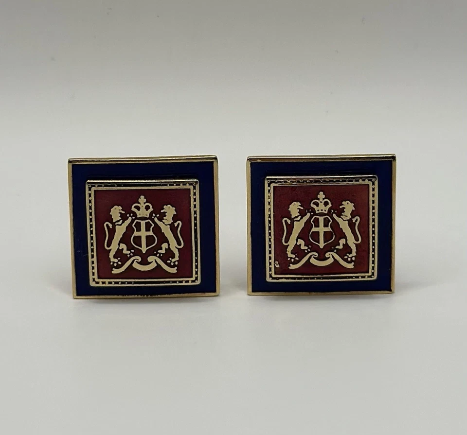 Pendientes Preppy Vintage Cresta Heráldica Clip-On - Corona y Escudo Esmalte Rojo y Azul Foto 1 de 3