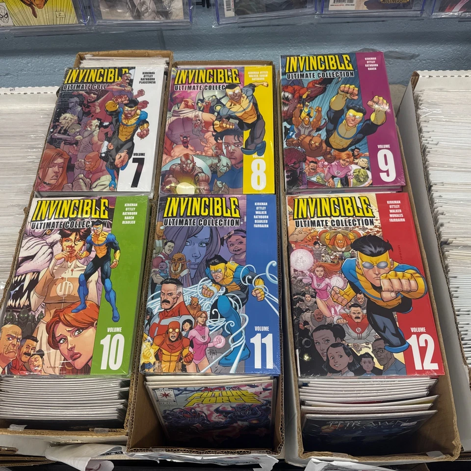 Conjunto de cómics Invincible Ultimate volumen 7-12 HC NUEVO Get Caught Up🔥 Foto 1 de 1
