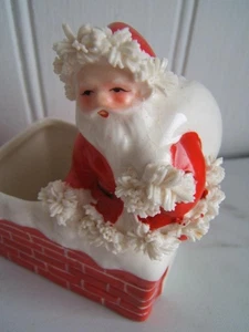 VINTAGE NAPCO KERAMIK WEIHNACHTSMANN AUF DEM SCHORNSTEIN VASE SPAGHETTI VERZIERUNGEN - Bild 1 von 10