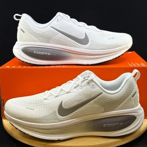 Nike Vomero 18-TB IB4033-109 White/ Gunsmoke-Photon Dust Größe 10,5  - Bild 1 von 9