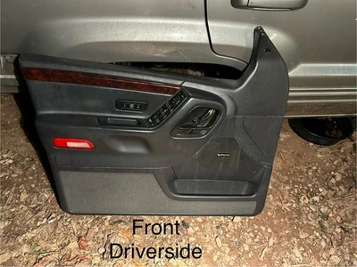 Дверные панели 2001 Jeep Grand Cherokee (продаются отдельно $50) - Изображение 1 из 4