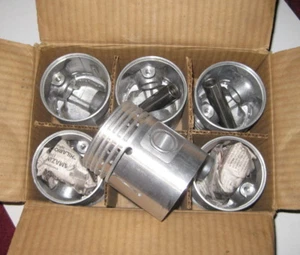 6 NOS Superior Arrowhead White Harley .030 Pistons/Pins Set 3 5/16" dia No Rings - Bild 1 von 2