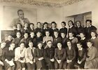 1948 ORYGINALNA Snapshot Era sowiecka Kobiety Szkoła Uczniowie Portret Zdjęcie