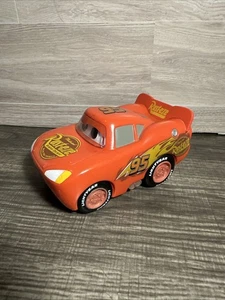 2017 Funko Pop! Disney Cars #128 Lightning McQueen Race Car - Picture 1 of 8