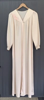 Vintage Shadowline House Coat Robe Medium Pink Peach Nylon Dressing Gown Granny - Image 1 of 4