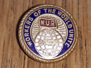 National Union of Railwaymen Lapel Badge - Workers Of The World Unite - 1940s - Picture 1 of 2