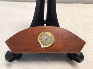 mini quartz clock wooden base - Picture 1 of 8