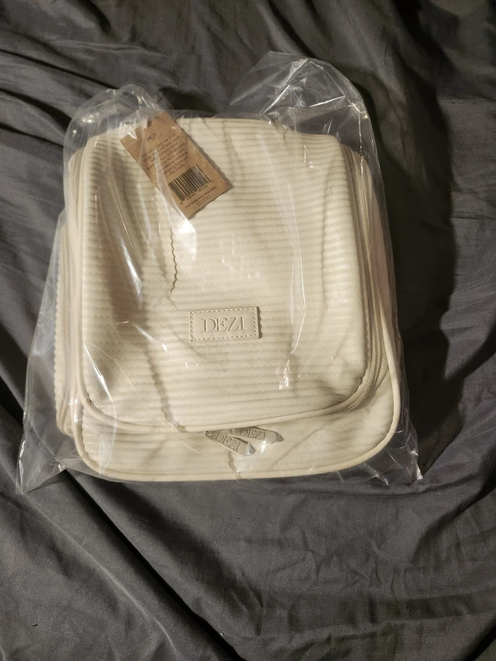 Dezi PACK IT ALL Multi-Purpose Hanging Travel Bag NWT - Image 1 of 3