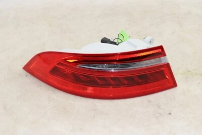 Luz trasera exterior izquierda Jaguar XE 2017-2019 OEM JG5 Foto 1 de 4