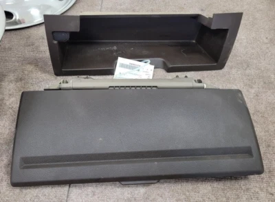 2010-2018 RAM 1500 2500 3500 UPPER Glove Box Part # 1RF251TVAA - Изображение 1 из 4