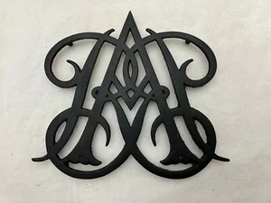 Vintage Colonial Williamsburg 1950 Queen Ann Cypher Cast Iron Trivet CW10-10 - Picture 1 of 6