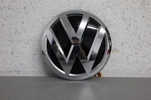2016 2019 VOLKSWAGEN JETTA & PASSAT FRONT GRILLE EMBLEM - Picture 1 of 9