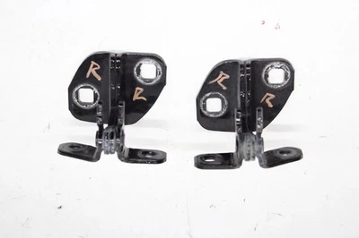 2019-2025 CHEVROLET SILVERADO 1500 REAR RIGHT SIDE UPPER & LOWER DOOR HINGE OEM - Image 1 of 4