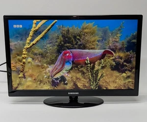 Samsung 22" Full HD 1080P UN22D5003BF LED LCD  120Hz TV w/ Stand Remote 2 HDMI - Picture 1 of 11