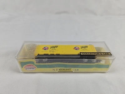 N Scale Model Power 3727 URTC Schlitz Beer Refrigerator Car #93185 - Image 1 of 4