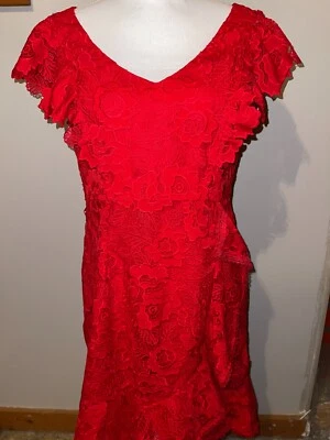 Nuevo con etiquetas Vestido Vaina Nanette Lepore San Valentín Floral Encaje Cuello en V Rojo Talla 8 $398 Foto 1 de 4