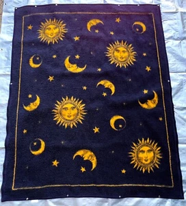 Vintage Biederlack Himmlische Sonne Monde Wende Sterne Decke Überwurf Reißverschluss Druckknopf 52x64 - Bild 1 von 11