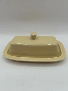 Fiesta Butterdish Pale Yellow Covered - Picture 1 of 8