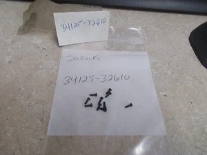 Schrauben NOS OEM Suzuki (8 Stück) 1977-1981 PE250 RS175 SP370 34125-32610 - Bild 1 von 4