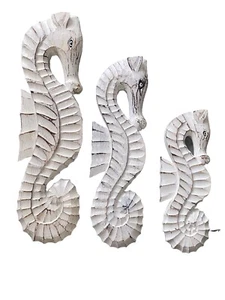 SET OF 3 SEAHORSE DISTRESSED COLOR WOOD HANGING WALL ART PLAQUE PATIO HOME DECOR - Picture 1 of 2