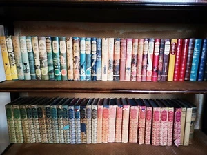 Beautiful collection of 67 vintage books 1960's 70's vintage novels, Display CBC - Foto 1 di 12