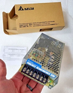 *NEU* Delta PMT-12V150W1AA 12,5 A 12 V 12,5 A Schaltnetzteil - Bild 1 von 3
