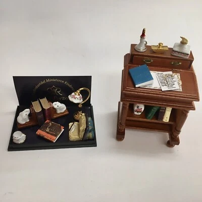 Juego de escritorio y escritorio Reutter porcelana casa de muñecas miniatura inclinada superior Foto 1 de 4