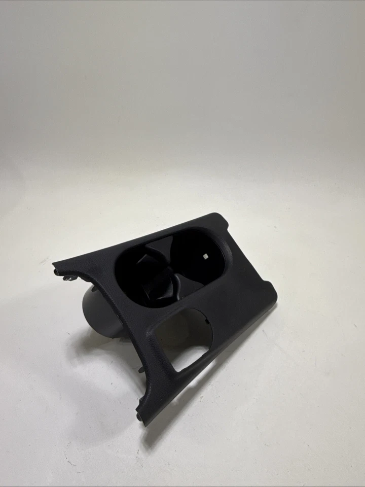 2014 MERCEDES BENZ CLA250 FRONT CENTER CONSOLE DUAL CUP HOLDER BLACK USED OEM - Image 1 of 4