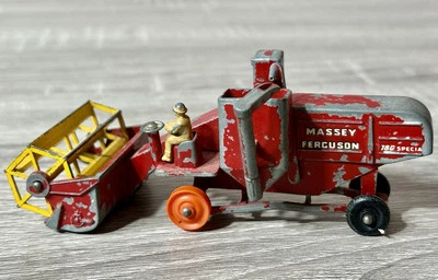 Cosechadora Lesney Matchbox M5-A2 Massey-Ferguson “780” juguete suelto sin caja Foto 1 de 4
