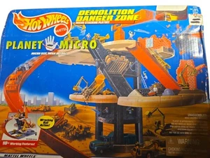 Hot Wheels Planet Micro Vehículo Demolición Peligro Zona # 22930 - ¡NUEVO SELLADO!! - Imagen 1 de 6