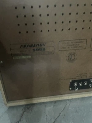 Receptor estéreo AM/FM Soundesign 5958 con grabadora/reproductor de casete reproductor de 8 pistas Foto 1 de 3