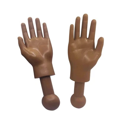 Juguetes de novedad Tiny Hands de 4,5 pulgadas | Manos izquierda y derecha, marrón oscuro Foto 1 de 4