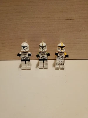 Lego Star Wars Clone Commander Phase 1 Lot - Image 1 of 3