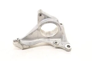 Soporte de soporte de eje delantero derecho Nissan Pathfinder 2022-2025 OEM - Imagen 1 de 9