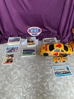 TARJETAS DE CARRERAS DE PISTAS Y MODELO DE HIERRO FUNDIDO COLECCIONABLES NHRA Foto 1 de 4